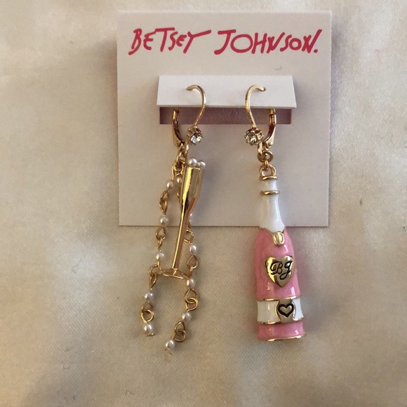 Betsey Johnson Pink Enamel Champagne & Flute Mismatch Drop Earrings NWT - Picture 5 of 11